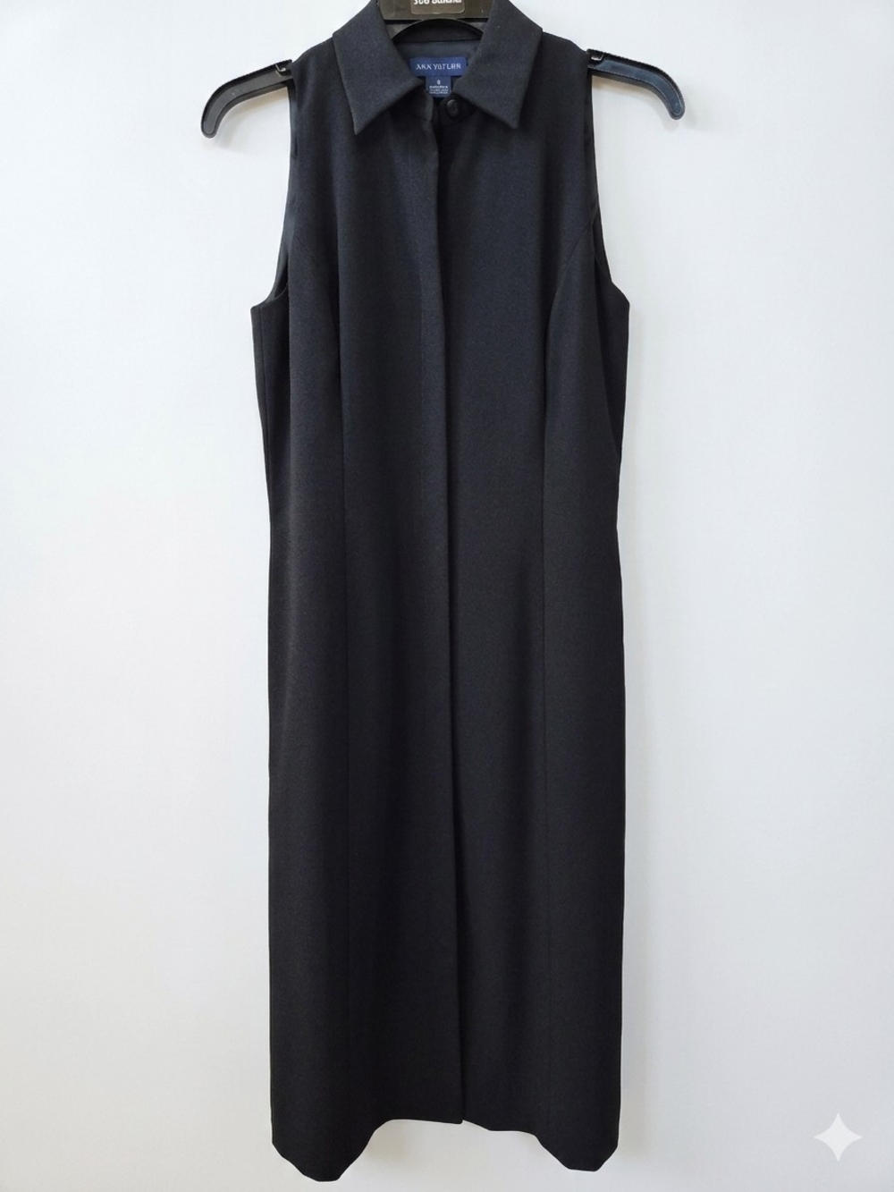 Classic Black Button-Front Knee lengh sleeveless dress
